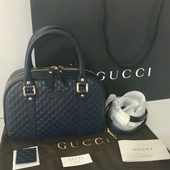 Gucci Handbags - Gucci hand bag